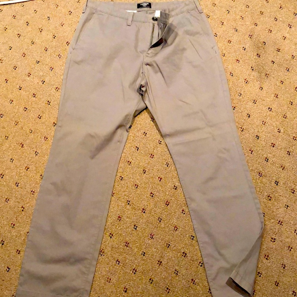 Men’s express chino pants. Size 34/32